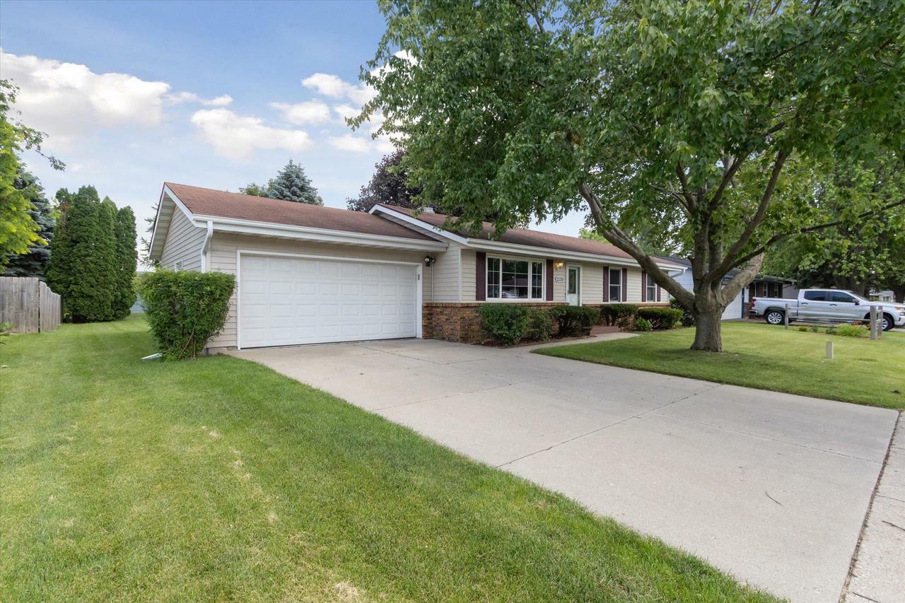Property Photo: 2130 North Pontiac Drive WI 53545