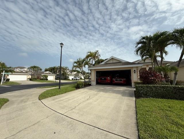 Property Photo: 4291 Avian 4291 FL 33916