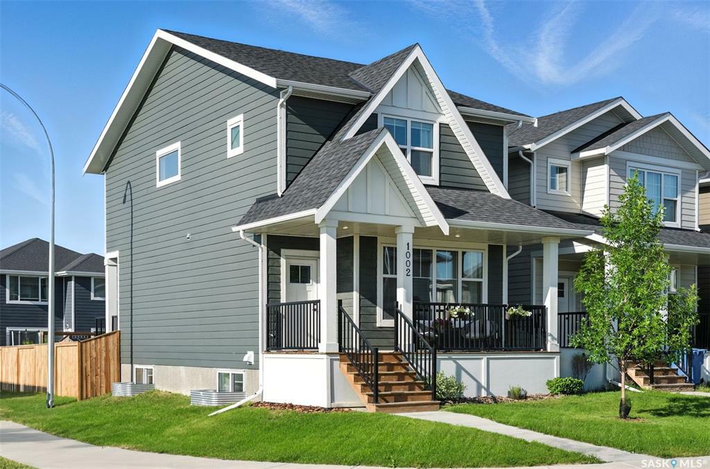 Property Photo: 1002 Stilling Street SK S7V 0X2