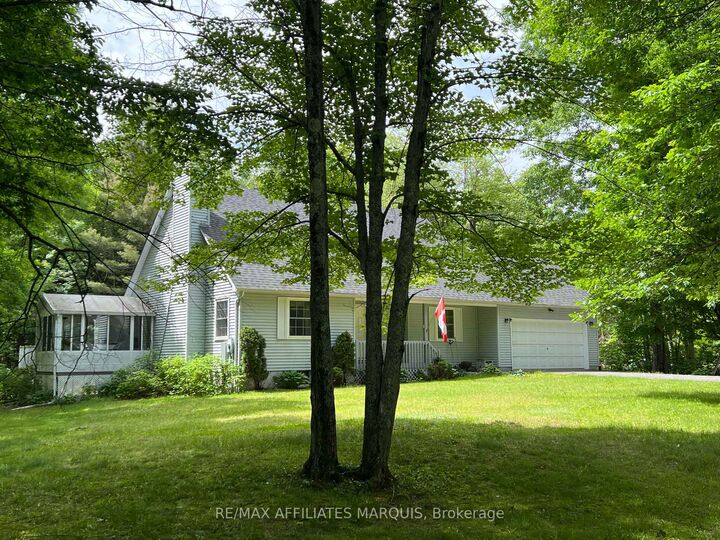 Photo de la propriété:  249 Bracken Avenue  ON K7A 4S4 