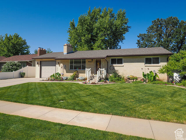 Property Photo: 1602 S 550 W UT 84087