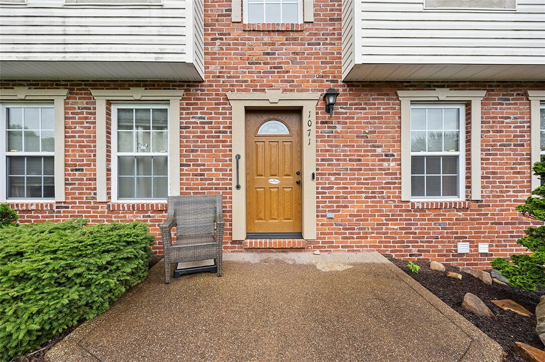 Property Photo: 1071 Shawnee Ridge Dr PA 15024