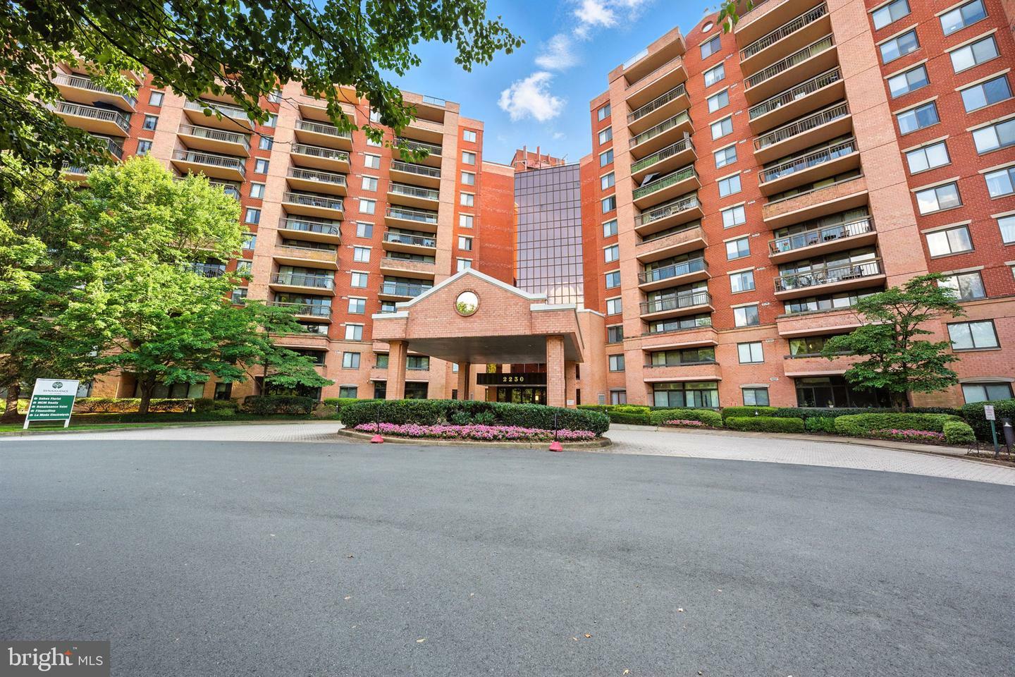 Property Photo: 2230 George C Marshall Drive 814 VA 22043