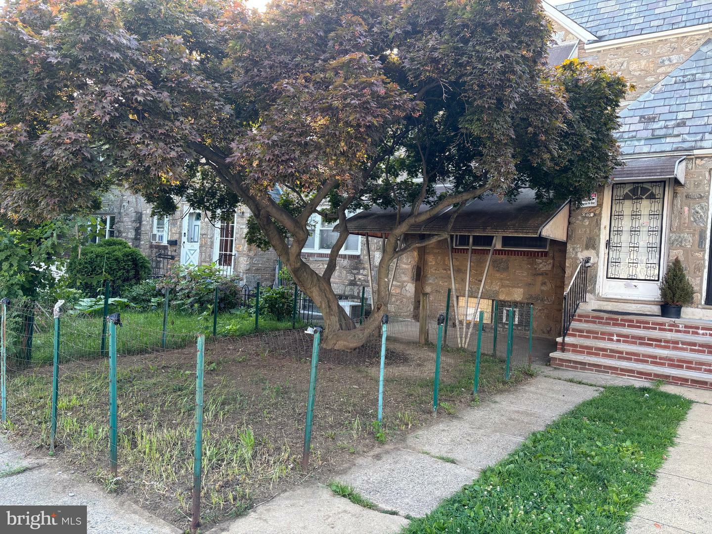 Property Photo: 6407 Large Street PA 19149
