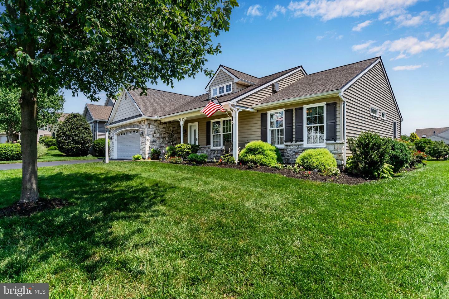 Property Photo: 1065 Cambridge Drive PA 17545