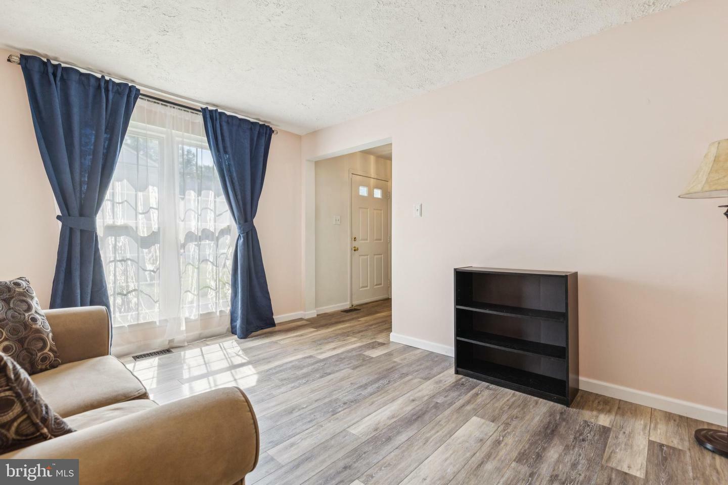 Property Photo: 12236 Ivy League Court VA 22192