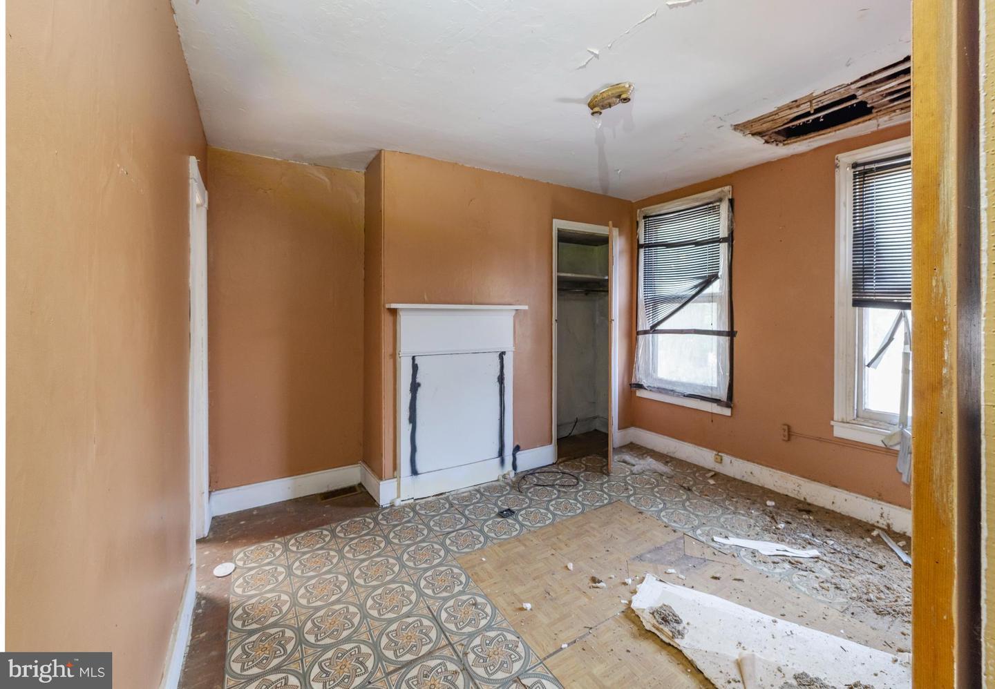 Property Photo:  118 E Federal Street  NJ 08016 