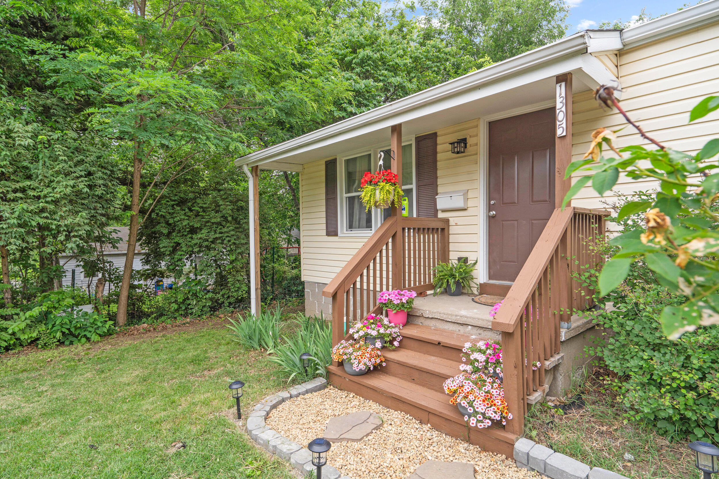 Property Photo: 1305 Sims St MO 65201