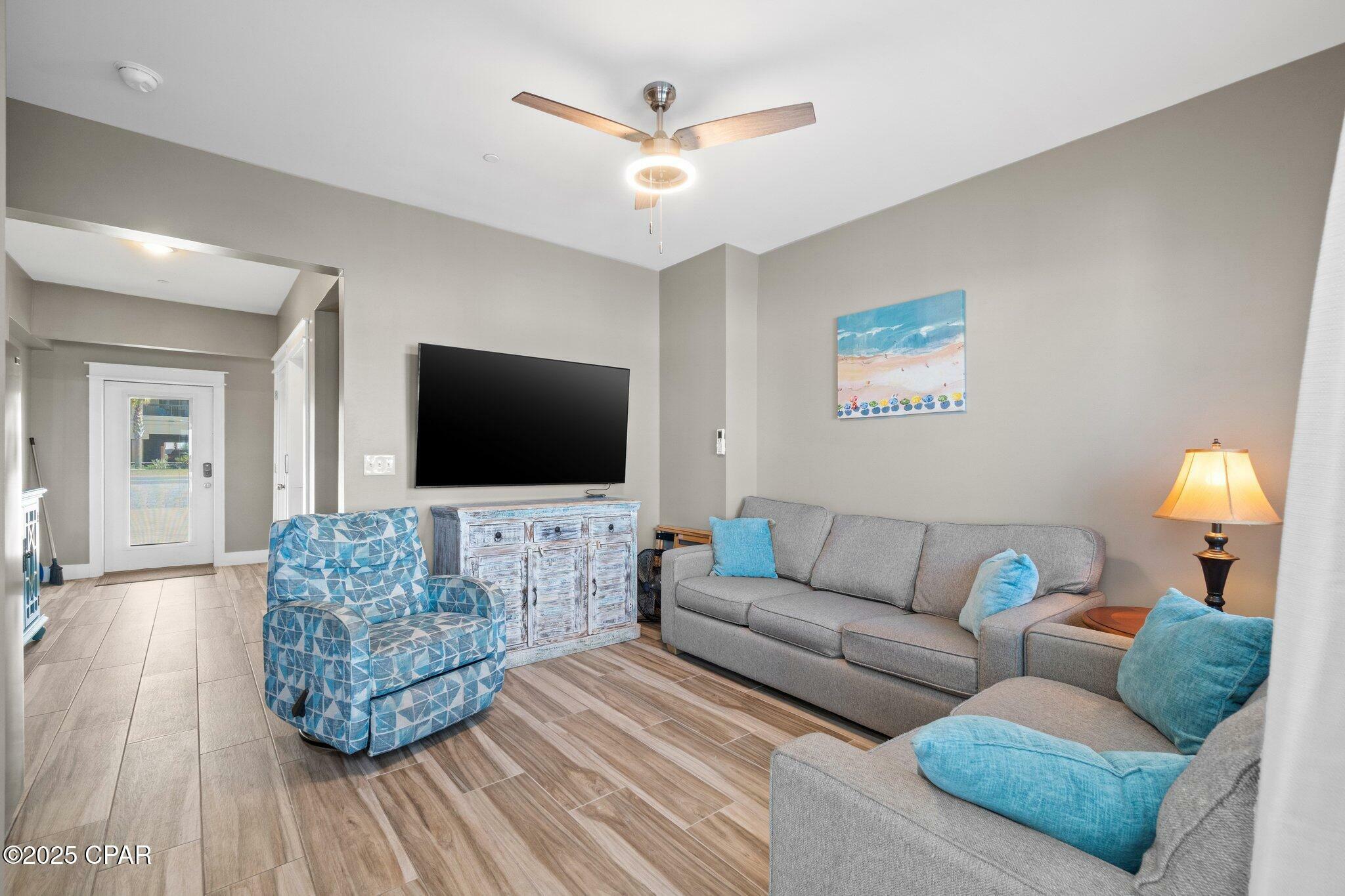 Property Photo: 1305 Highway 98 FL 32456