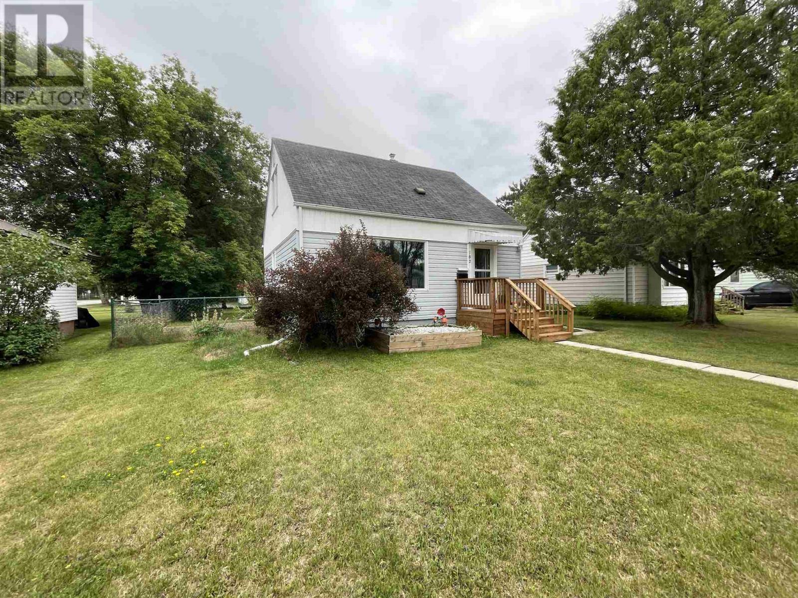182 St. Charles Street  Dryden ON P8N 1L8 photo