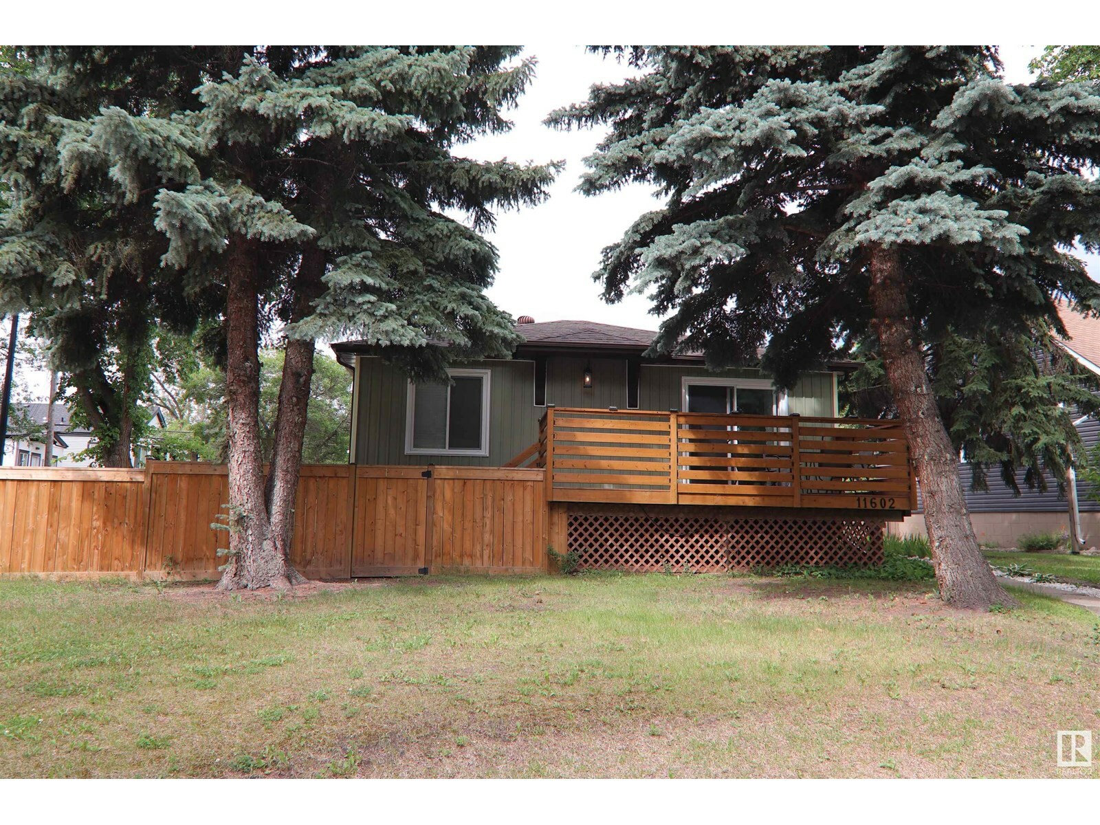 Property Photo: 11602 130 St NW AB T5M 1A6