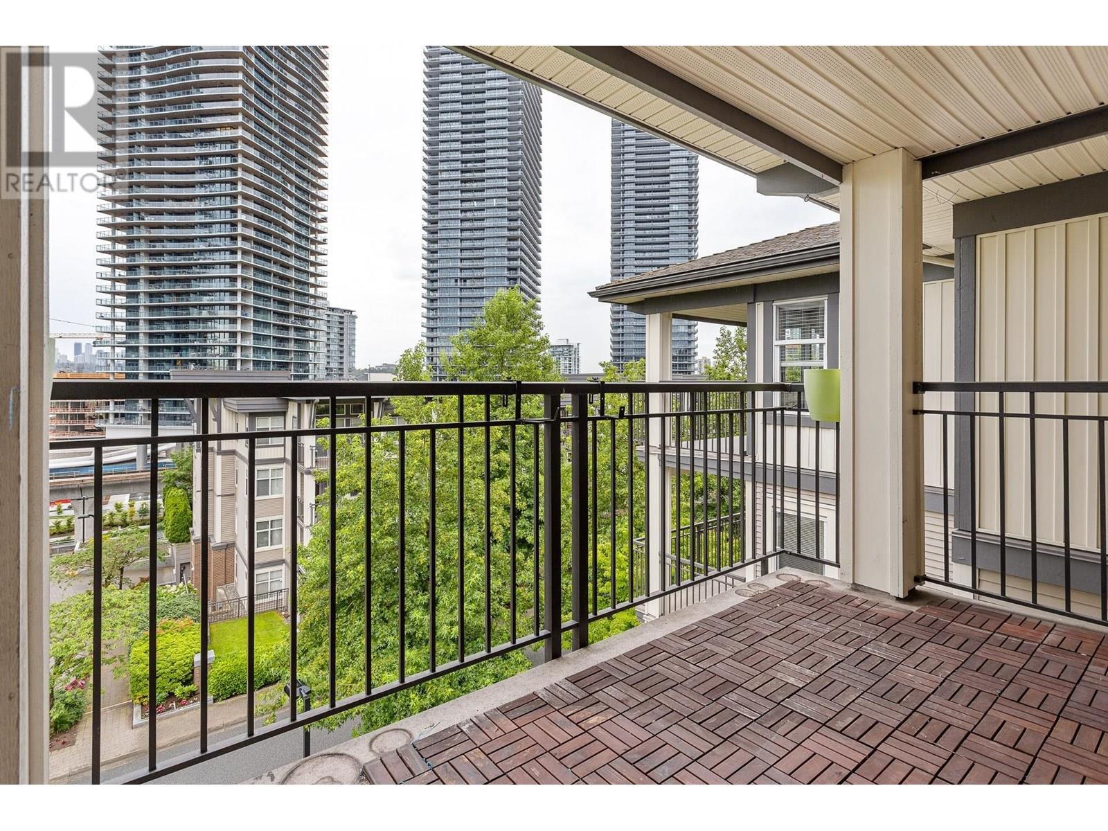 Property Photo: 4833 Brentwood Drive 411 BC V5C 0C3