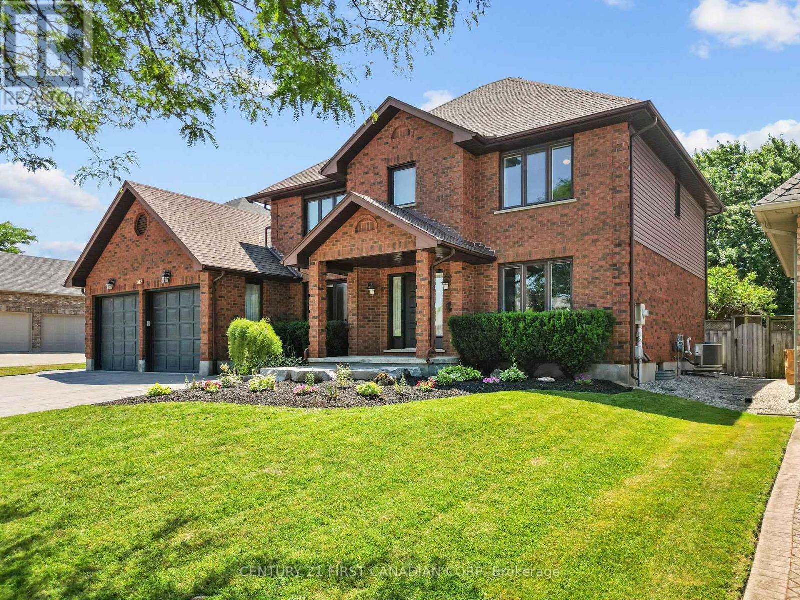 Property Photo:  512 Rosecliffe Terrace  ON N6K 4H5 