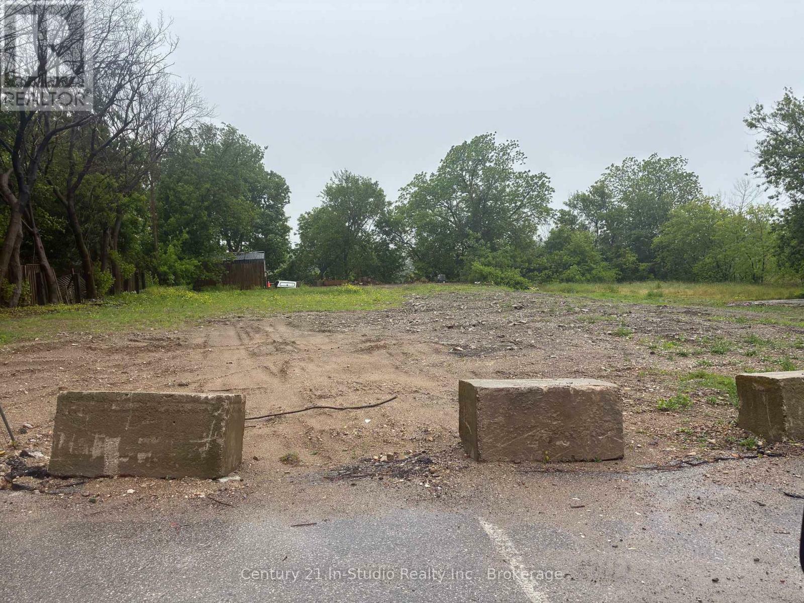 Property Photo:  330 Durham Market Street South  ON N2Z 2A2 