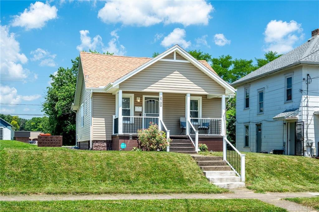 Property Photo: 2720 Maplewood Avenue OH 45505