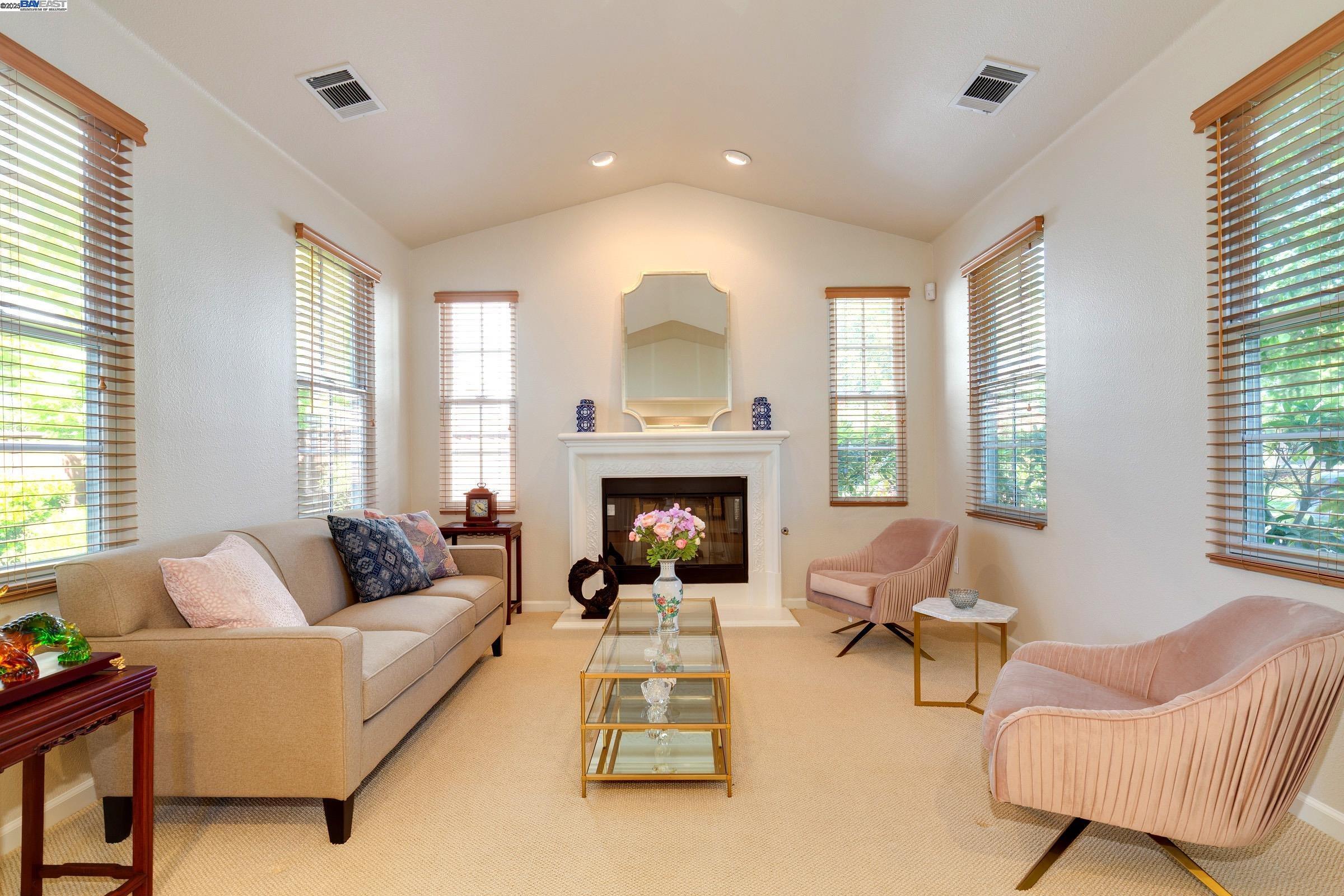 Property Photo: 310 Lina Ave CA 94501