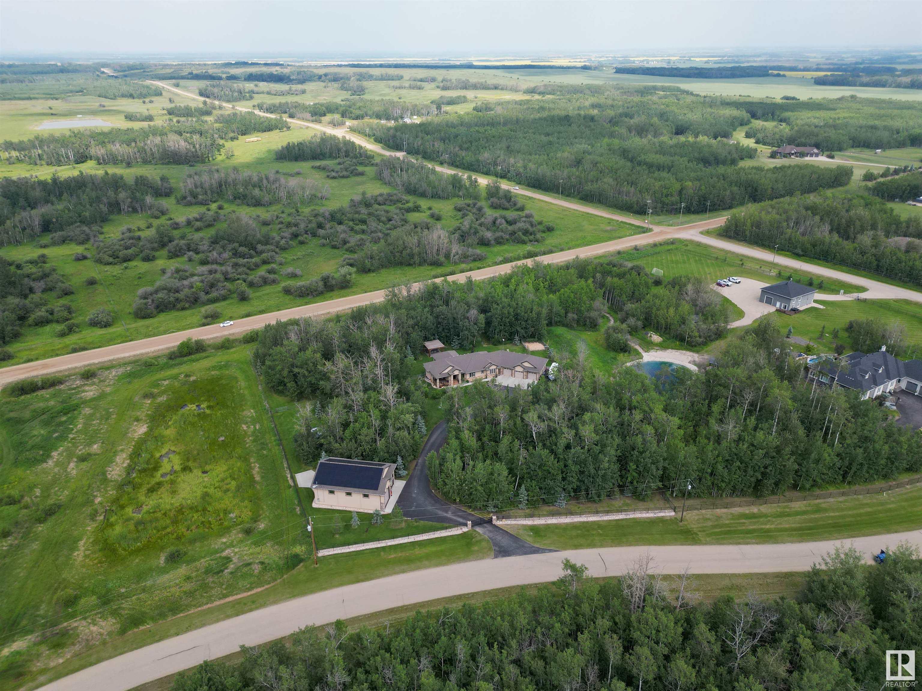 53522 Rge Road 272 55  Rural Parkland County AB T7X 2N3 photo