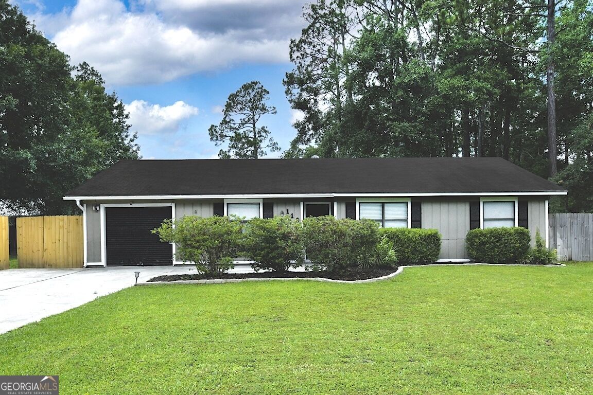 Property Photo:  110 Pineneedle Court  GA 31548 