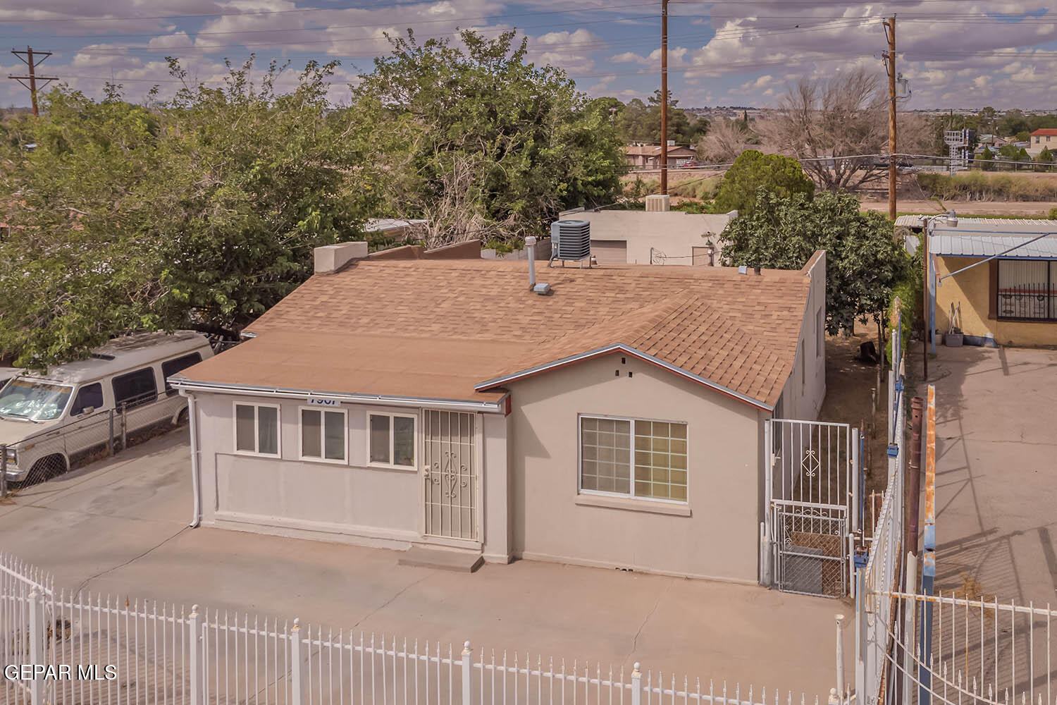 Property Photo: 7907 Alameda Avenue TX 79915