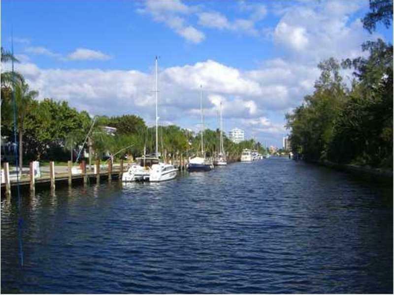 Property Photo: 6317 Bay Club Dr 1 FL 33308