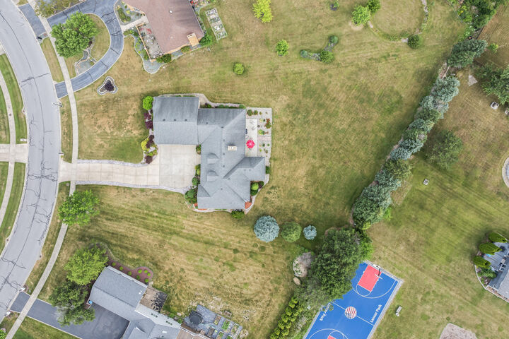 Property Photo: 8905 Willow Lane IN 46373