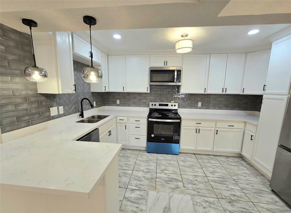 Property Photo: 12325 Ridgeside Drive TX 77072