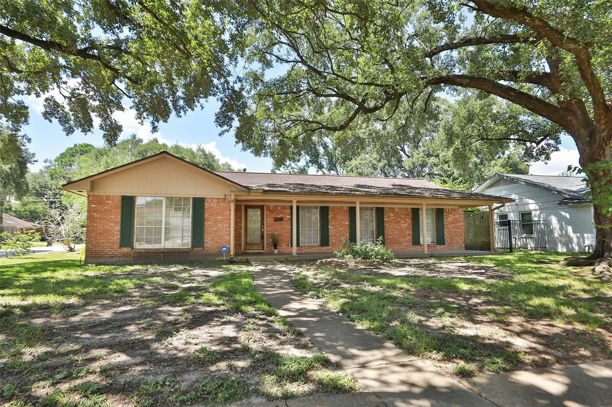 Property Photo: 4403 Omeara Drive TX 77035