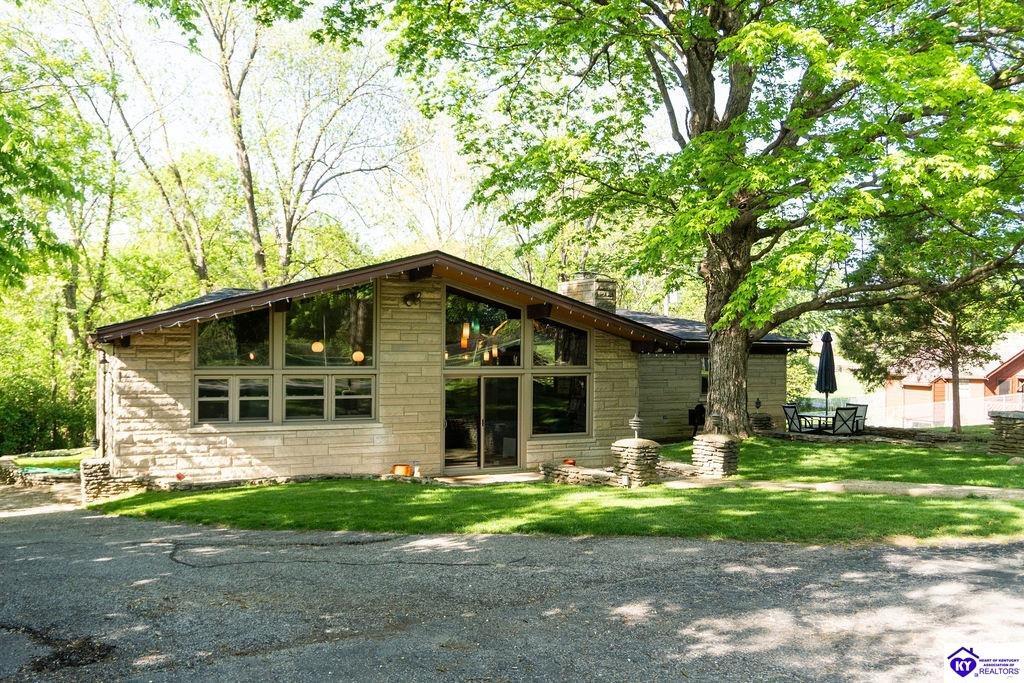 Property Photo:  6804 Old Briscoe Ln  KY 40228 