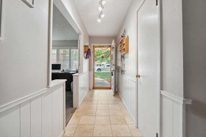 Property Photo: 6006 Oxford Avenue TX 79413