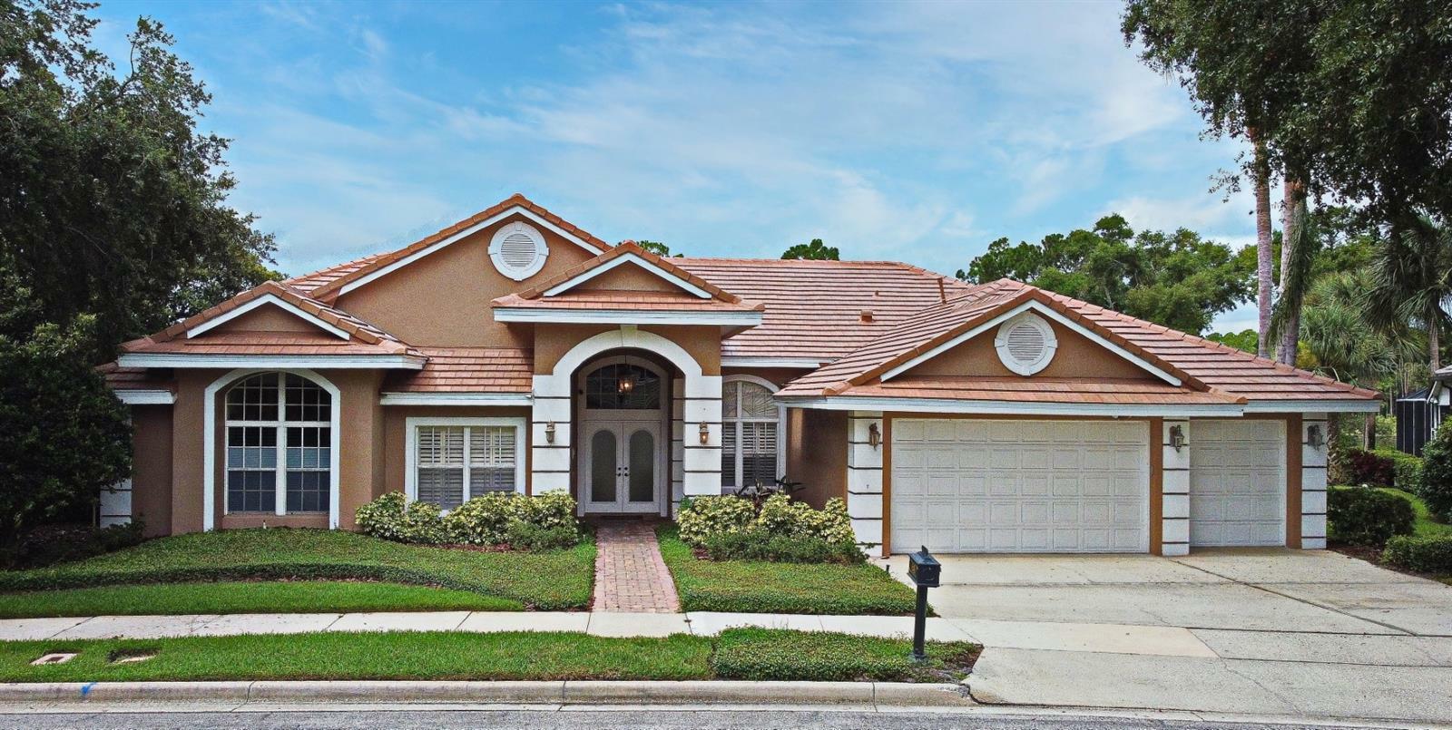 Property Photo: 643 Cricklewood Terrace FL 32746