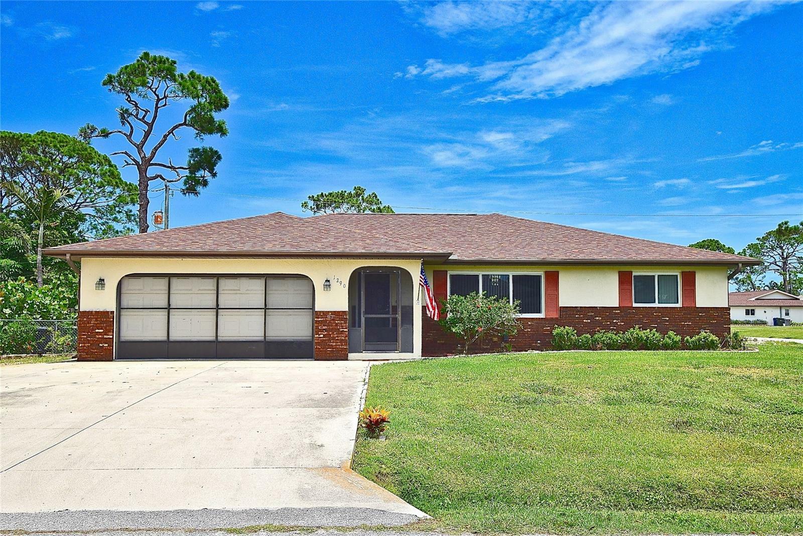Property Photo: 1290 Leeward Road FL 34293