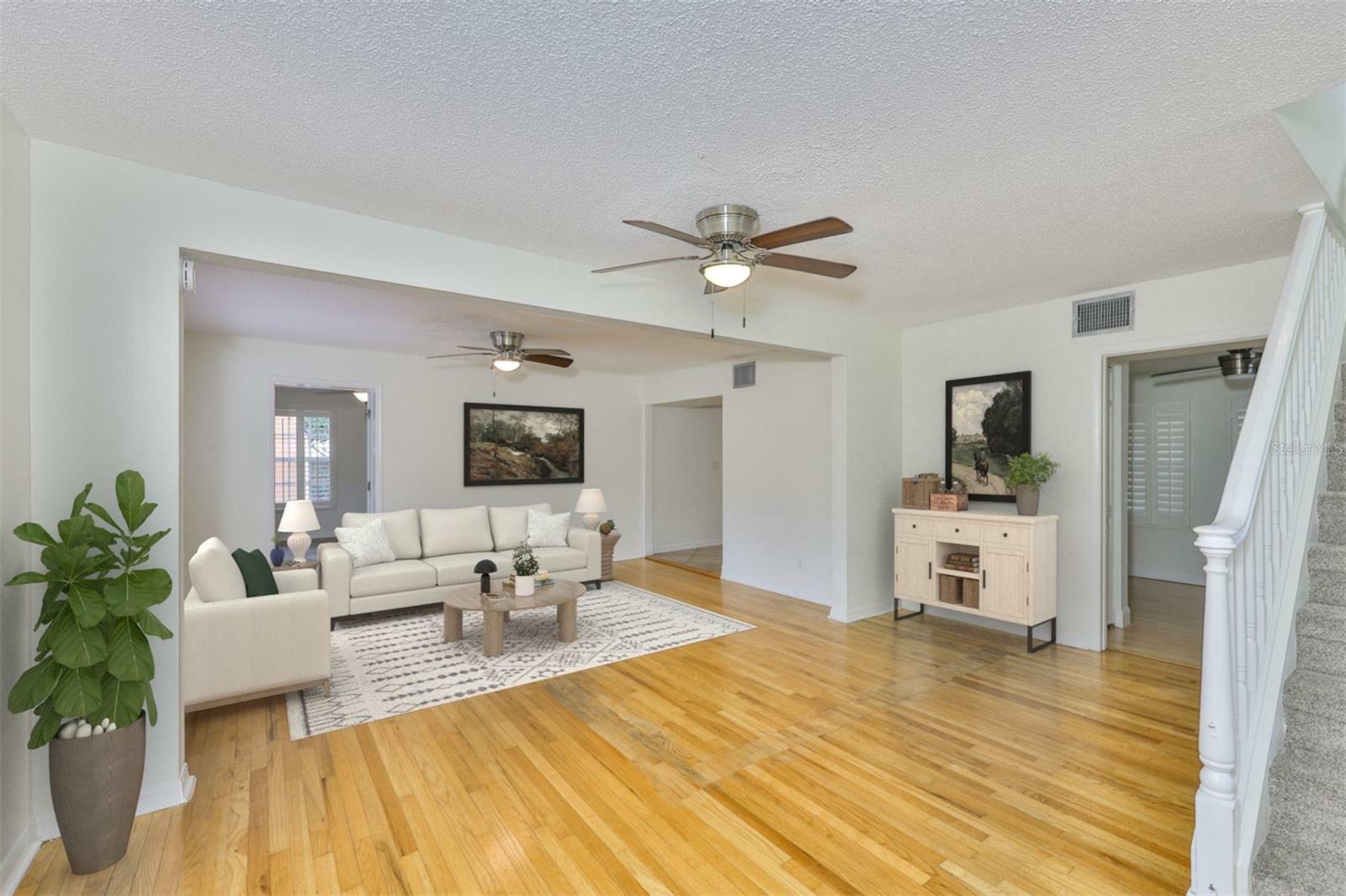 Property Photo: 3906 W San Luis Street FL 33629