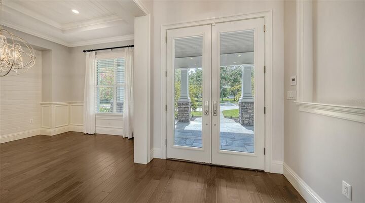 Property Photo: 6050 Saddle Oak Trail FL 34241