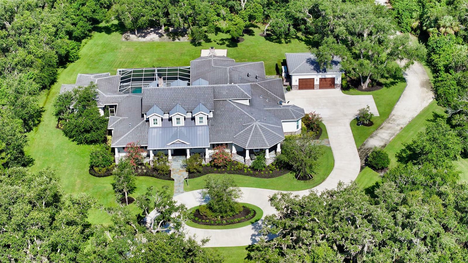 Property Photo: 6050 Saddle Oak Trail FL 34241