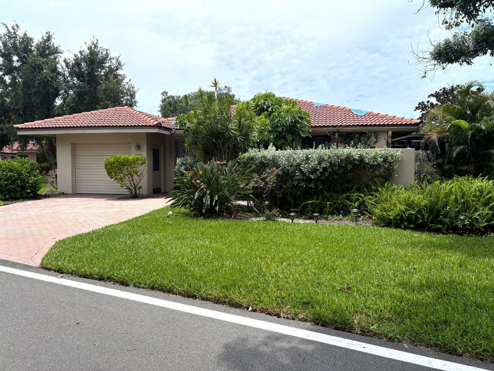 Property Photo: 4870 Kestral Park Circle 14 FL 34231