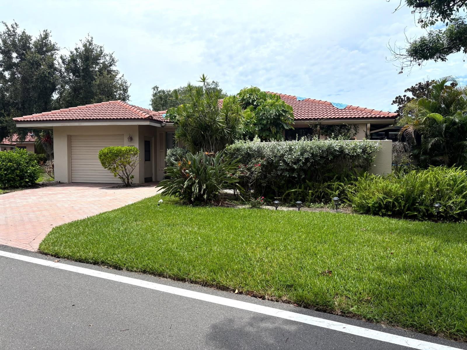 Property Photo: 4870 Kestral Park Circle 14 FL 34231