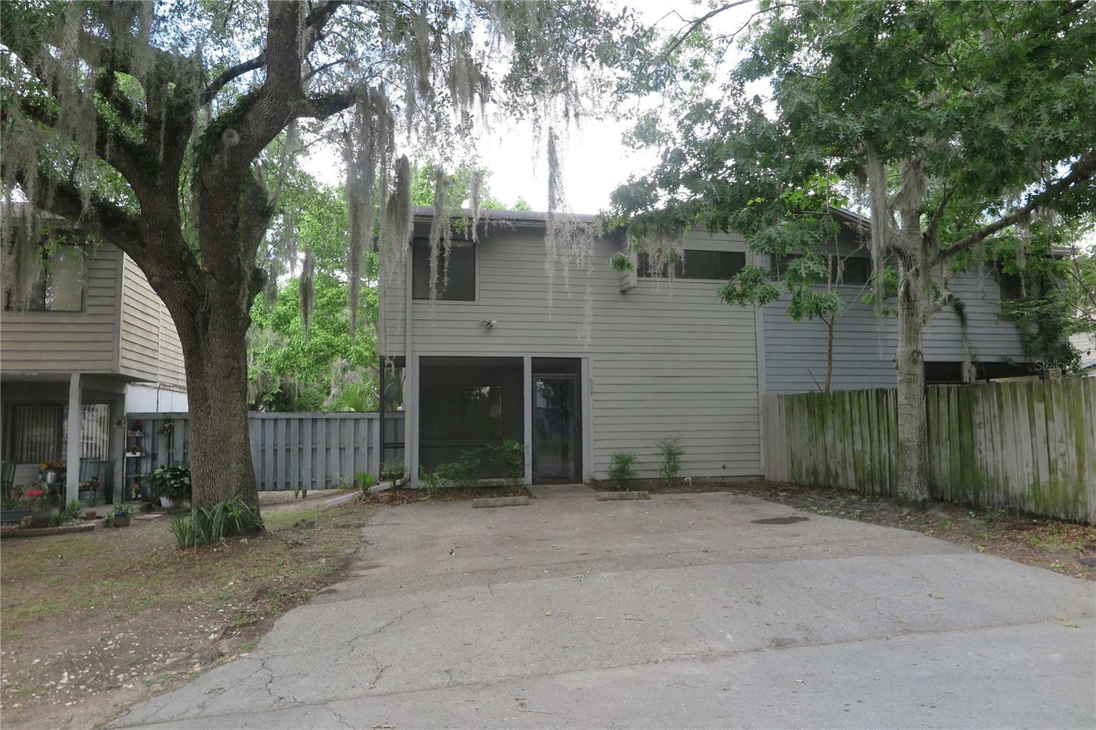 Property Photo: 608 SW 2nd Street FL 32601
