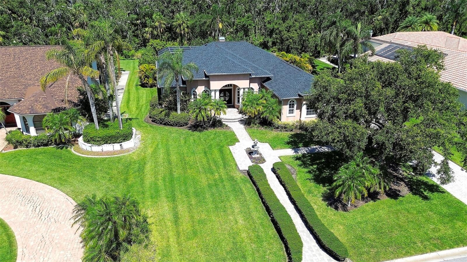 Property Photo: 2962 Wilderness Boulevard E FL 34219