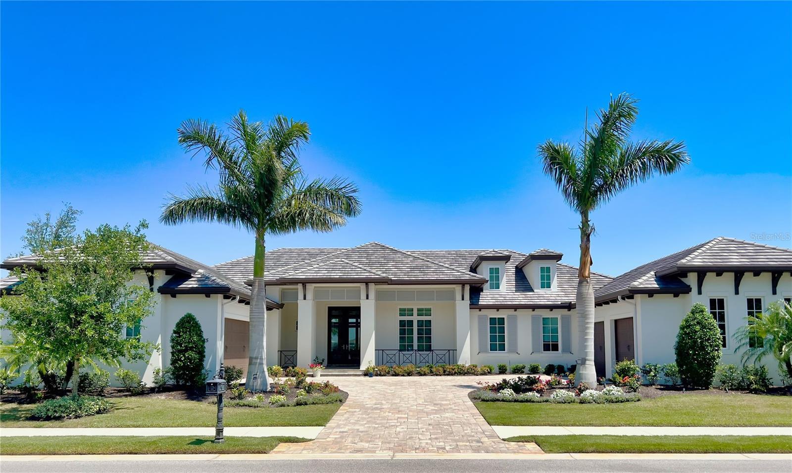 Property Photo: 14665 Como Circle FL 34202