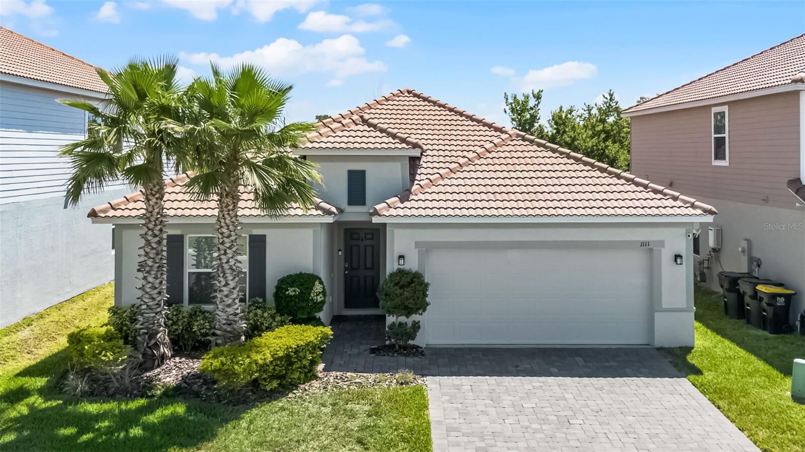Property Photo: 1111 Oak Bluff Drive FL 33837