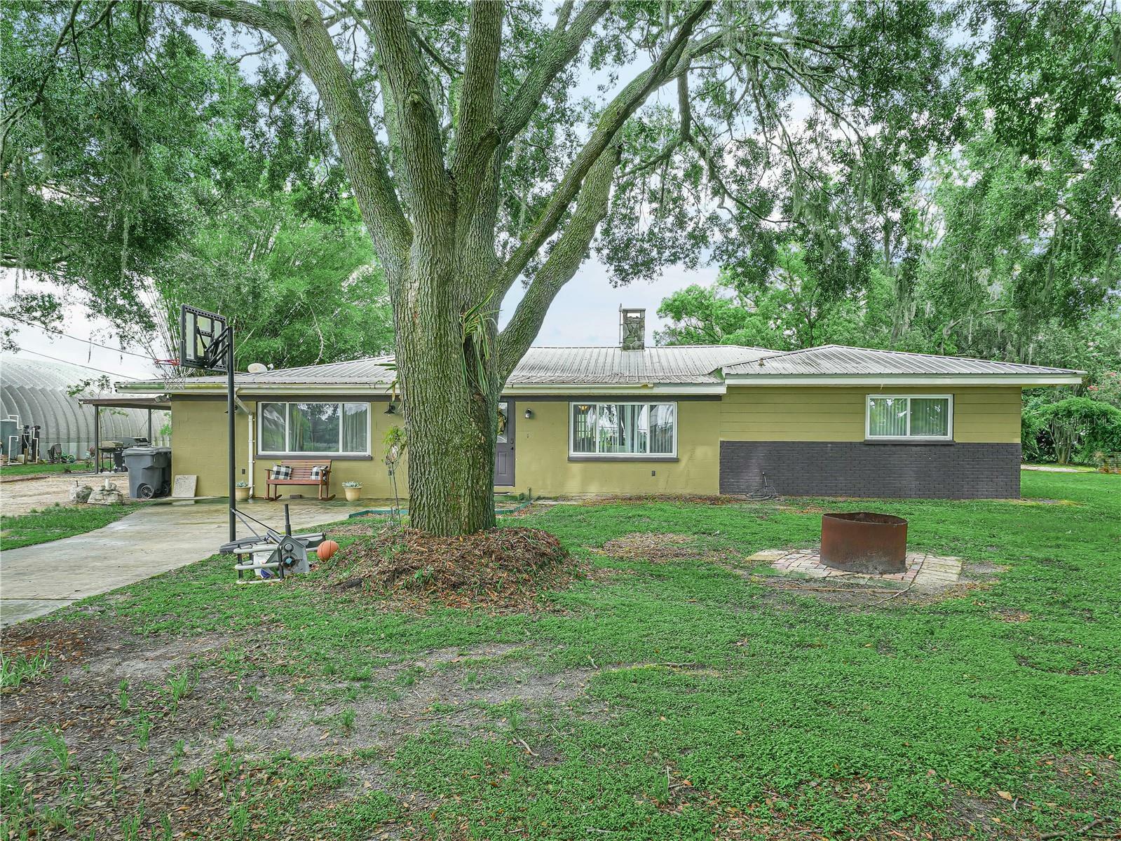 Property Photo: 3125 Tom Matthews Road FL 33810