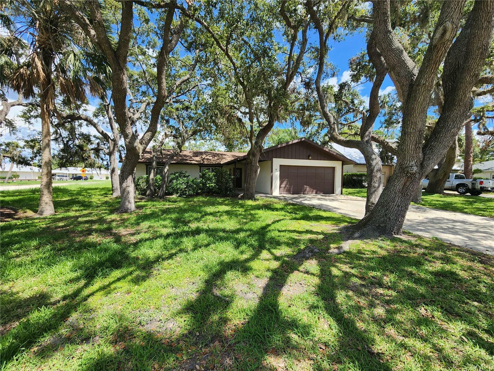5629 Boulder Boulevard  Sarasota FL 34233 photo