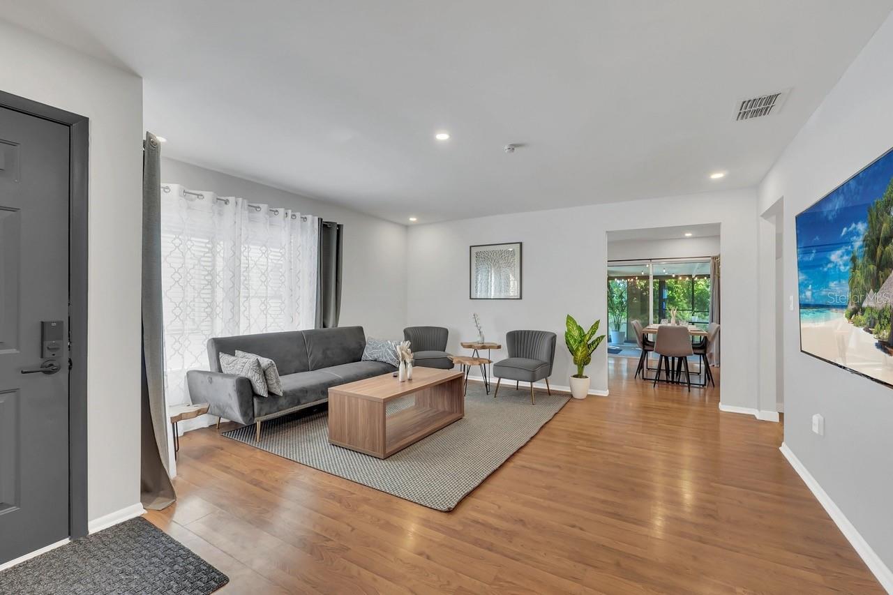 Property Photo: 522 Lake Dexter Boulevard FL 33884