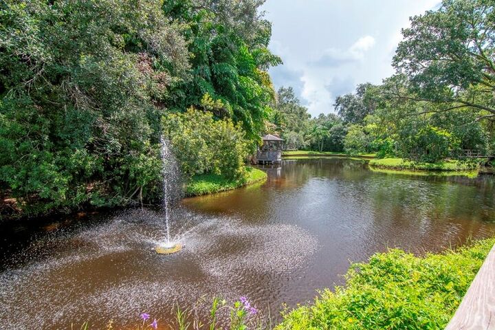 Property Photo: 2923 W Gandy Boulevard 2923 FL 33611