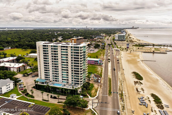 Property Photo:  2060 Beach Boulevard  MS 39531 