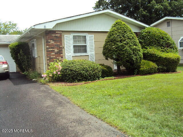 Property Photo: 6 Hardy Court NJ 08724
