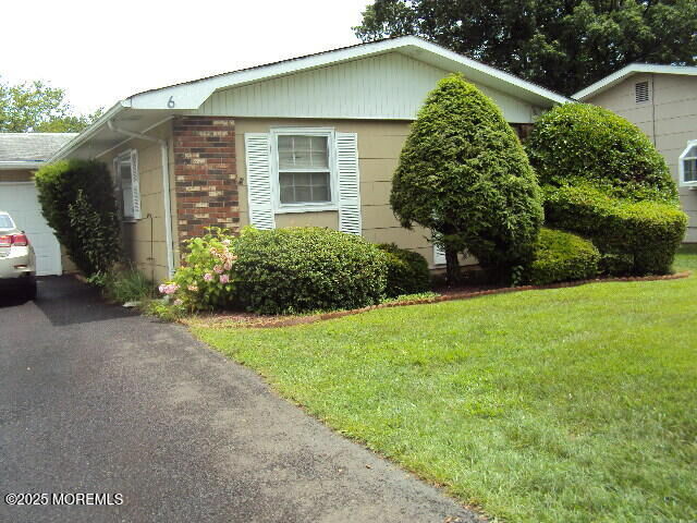 Property Photo: 6 Hardy Court NJ 08724