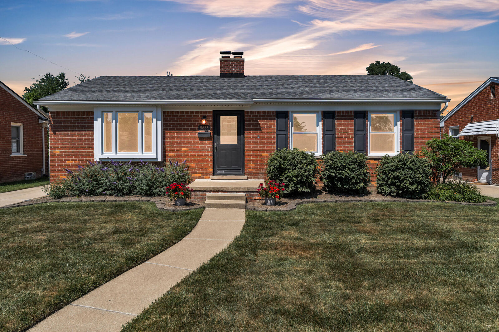 Property Photo: 9623 Fairfield Street MI 48150