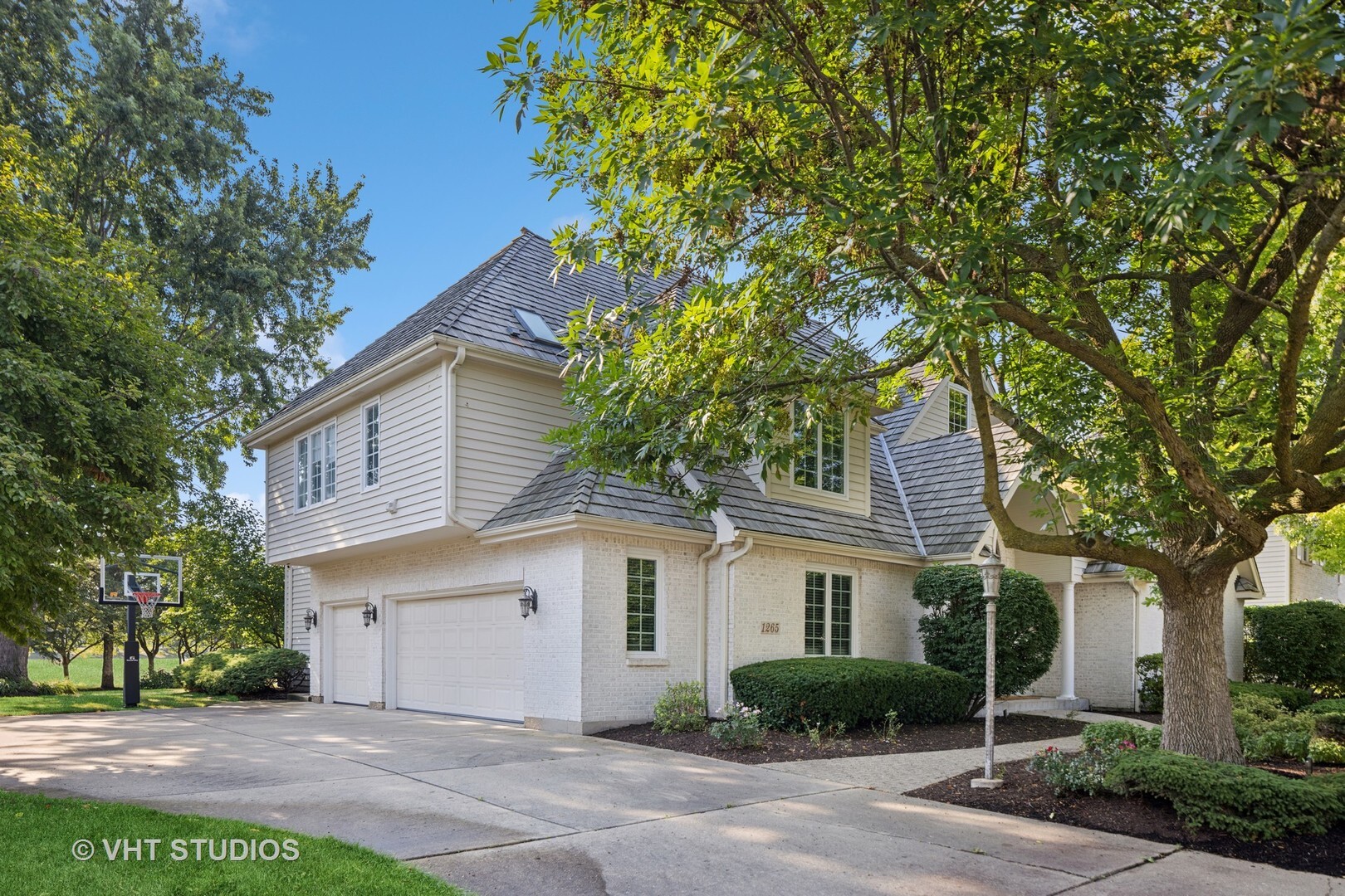 Property Photo: 1265 Radford Drive IL 60502