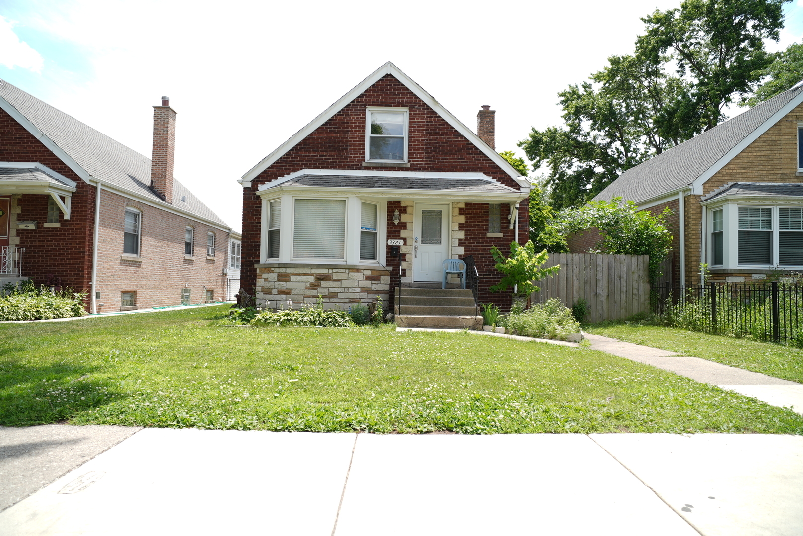 Property Photo: 3321 W 71st Street IL 60629
